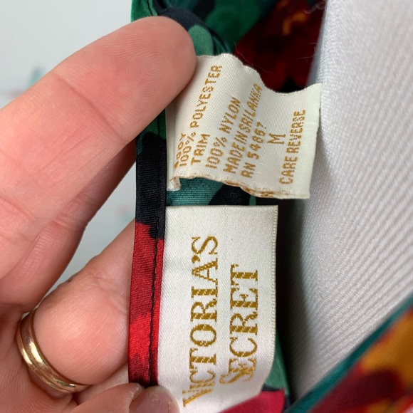 Victoria’s Secret Vintage Chemise Red Green Floral - Picture 7 of 7